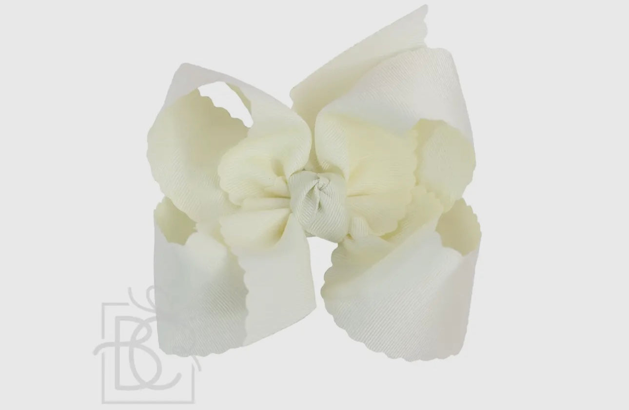 5.5” Scalloped Edge Bow on Clip- Antique White