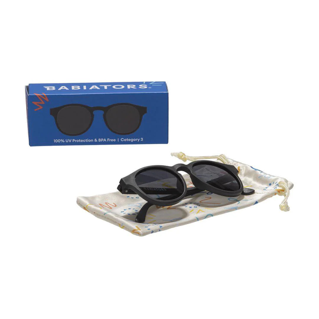 Jet Black Keyhole Sunglasses